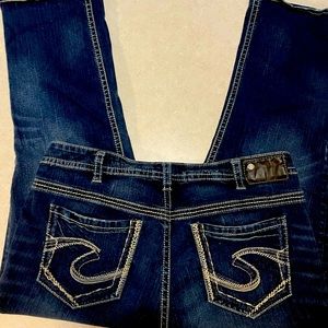 Silver Brand “Suki” Mid Capri Fluid Denim SZ 16